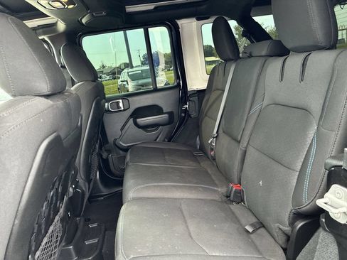 Used 2022 Jeep Wrangler Unlimited Rubicon 4xe AWD/4WD image 19