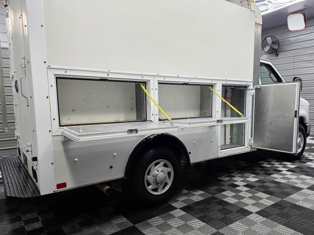 Used 2014 Ford E-350 and Econoline 350 Super Duty w/ Power Windows & Locks Group RWD image 14