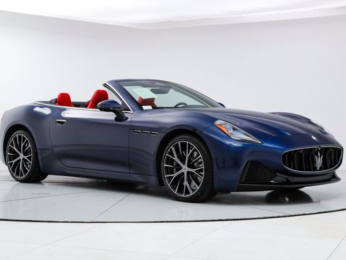 Certified 2026 Maserati GranCabrio Modena AWD/4WD image 11