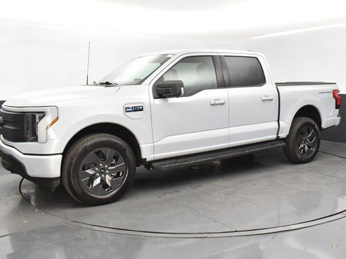 Used 2025 Ford F150 Lightning Flash image 1
