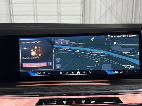 Used 2023 BMW i7 xDrive60 AWD/4WD image 39