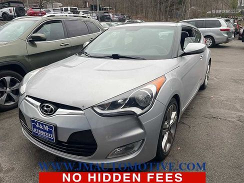 Used 2017 Hyundai Veloster Value Edition image 1