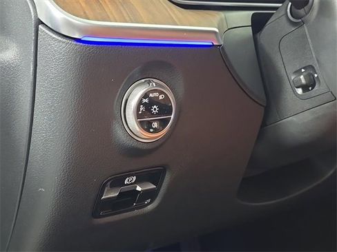 Used 2025 Mercedes-Benz C 300 4MATIC Sedan image 18