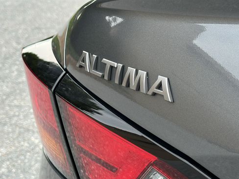 Certified 2024 Nissan Altima 2.5 SV w/ SV Premium Package AWD/4WD image 9