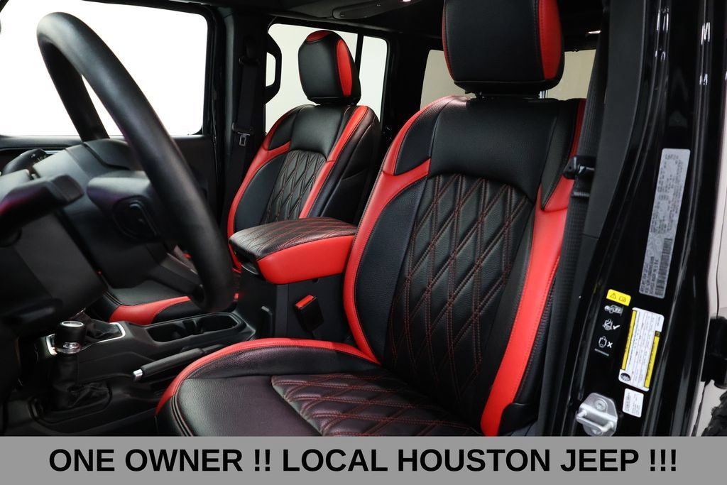 Used 2025 Jeep Wrangler Unlimited Sport AWD/4WD image 12