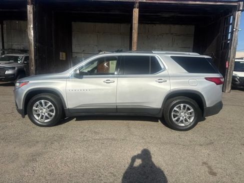 Used 2018 Chevrolet Traverse LT FWD image 8