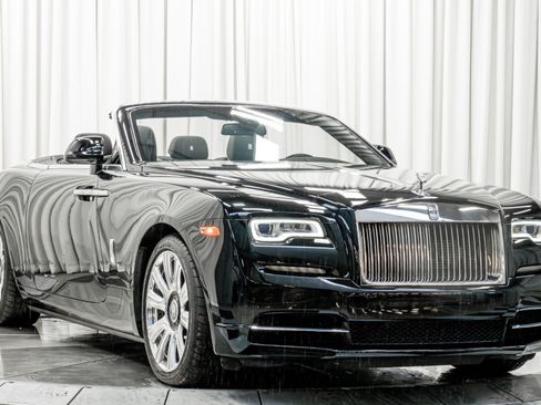 Used 2017 Rolls-Royce Dawn RWD image 41