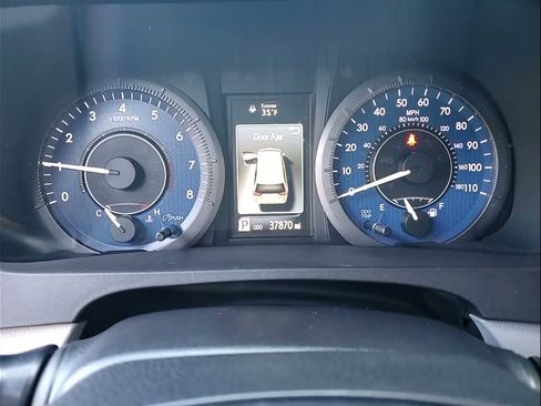 Used 2020 Toyota Sienna L image 24