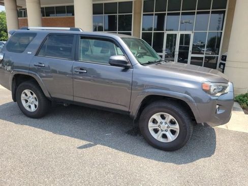 Used 2023 Toyota 4Runner SR5 AWD/4WD image 18