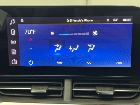 Used 2025 Chevrolet Trax LT w/ LT Convenience Package FWD image 22