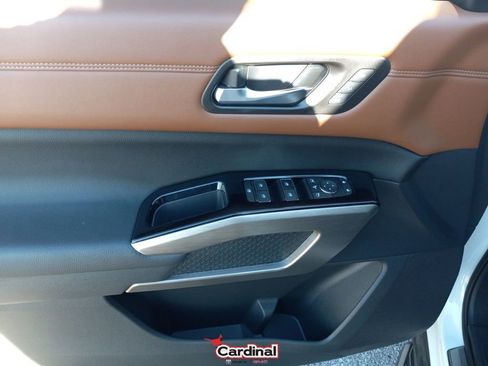 Used 2024 Nissan Pathfinder Platinum w/ Lighting Package (N93) image 17