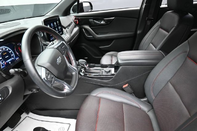 Used 2024 Chevrolet Blazer RS w/ Driver Confidence II Package FWD image 16