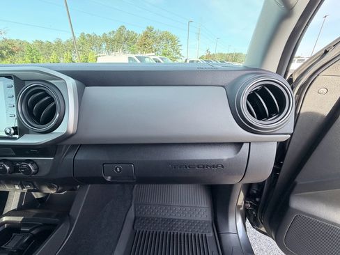 Used 2023 Toyota Tacoma SR5 w/ Technology Package AWD/4WD image 19