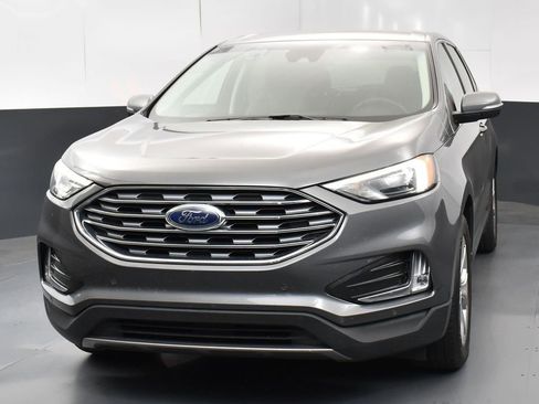 Used 2024 Ford Edge Titanium image 3