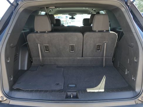 Used 2023 Chevrolet Traverse LT image 20