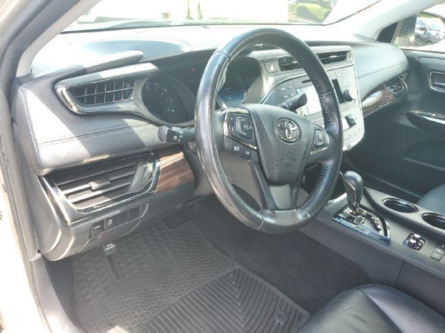 Used 2015 Toyota Avalon XLE FWD image 19