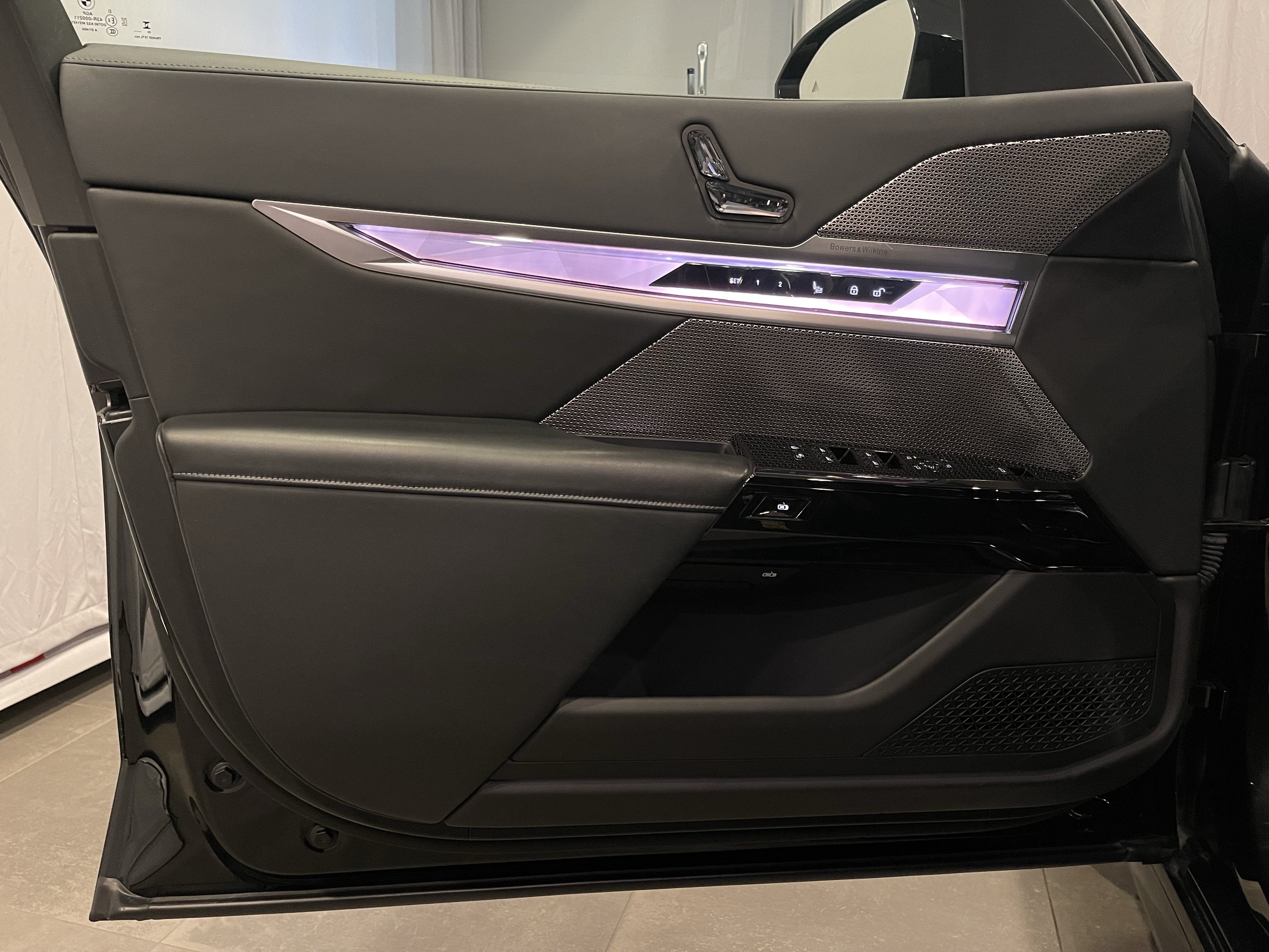 Certified 2024 BMW i7 xDrive60 AWD/4WD image 12