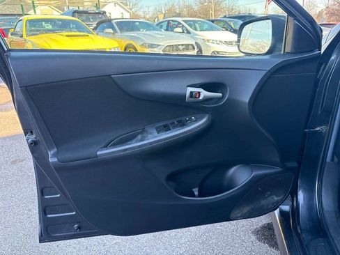 Used 2009 Toyota Corolla S image 9