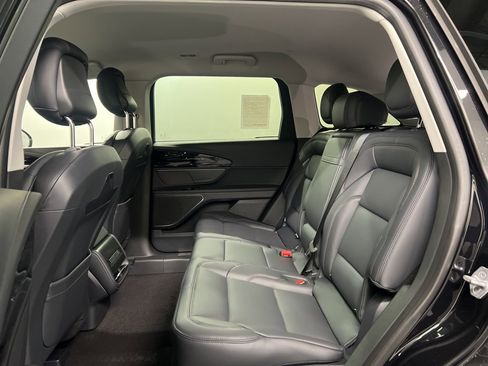 New 2026 Lincoln Nautilus Premier image 34