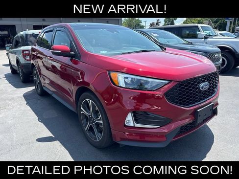 Used 2019 Ford Edge ST w/ Convenience Package AWD/4WD image 3
