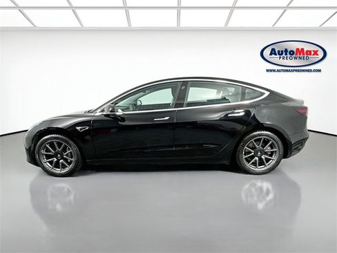 Used 2018 Tesla Model 3 Mid Range image 9