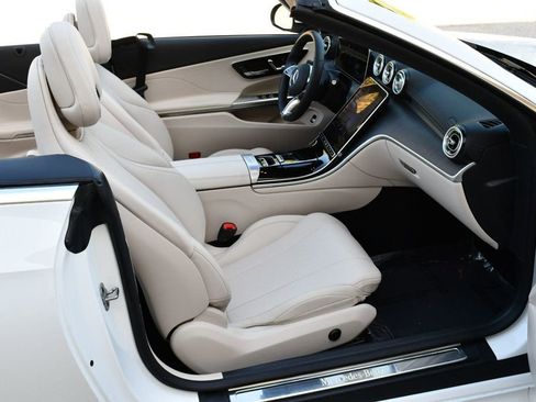 Used 2025 Mercedes-Benz CLE 300 4MATIC Cabriolet image 63