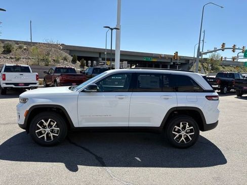 New 2025 Jeep Grand Cherokee Limited w/ Trailer Tow Package image 5
