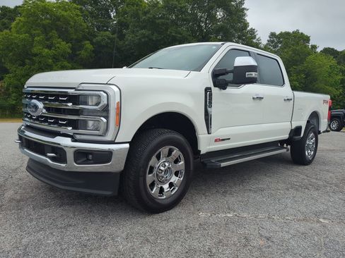 Certified 2023 Ford F250 Lariat w/ Chrome Package AWD/4WD image 6