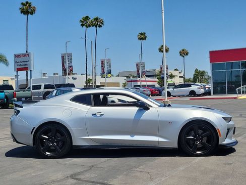 Used 2017 Chevrolet Camaro SS RWD image 31