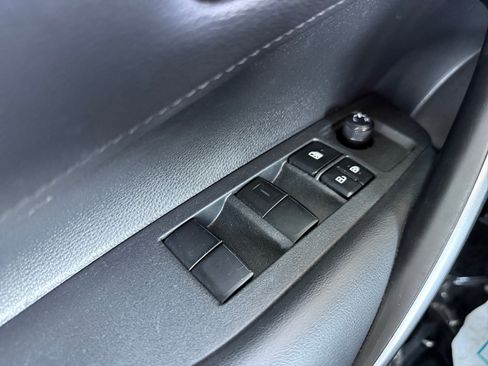 Used 2020 Toyota Corolla SE FWD image 22