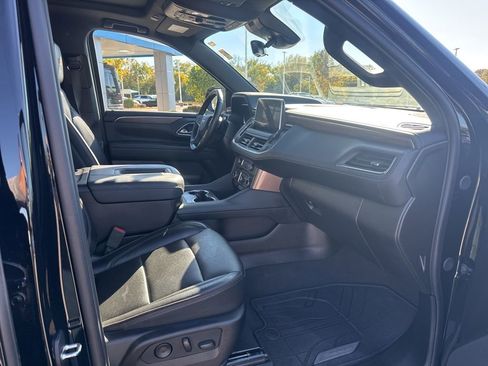 Used 2024 Chevrolet Suburban High Country w/ Premium Package image 39
