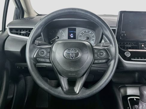 Used 2025 Toyota Corolla LE FWD image 17