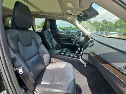 Used 2019 Volvo XC90 T5 Momentum w/ Protection Package Premier image 19