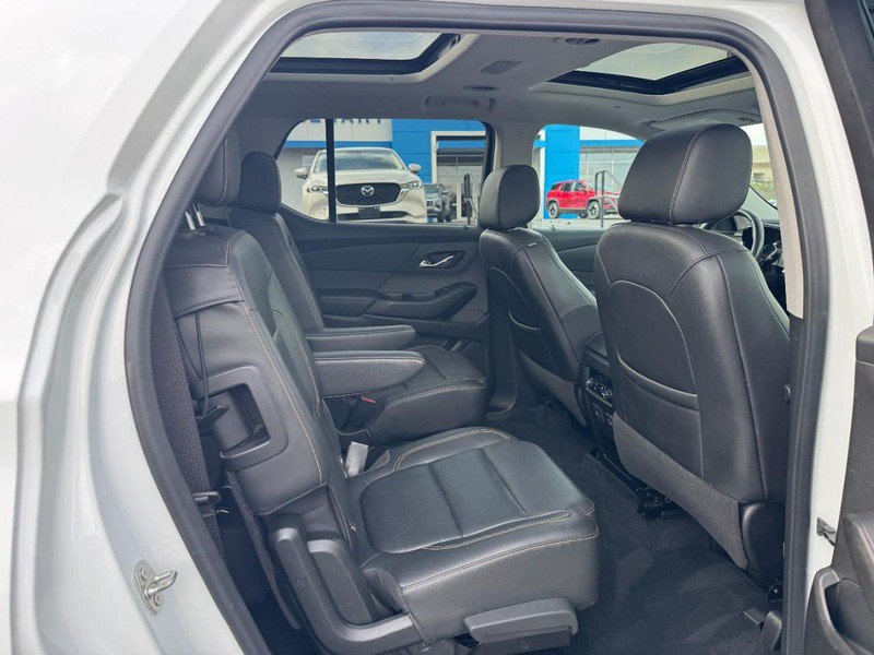 Used 2021 Chevrolet Traverse Premier w/ Redline Edition AWD/4WD image 10