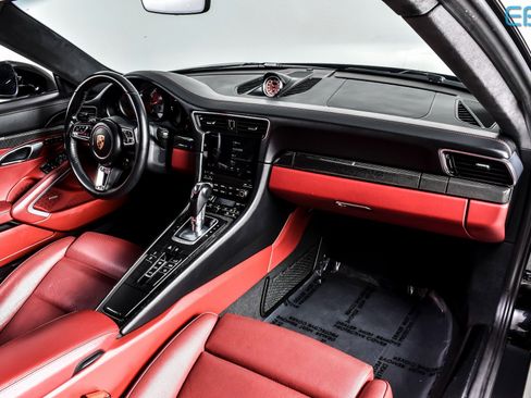 Used 2018 Porsche 911 Carrera S image 20