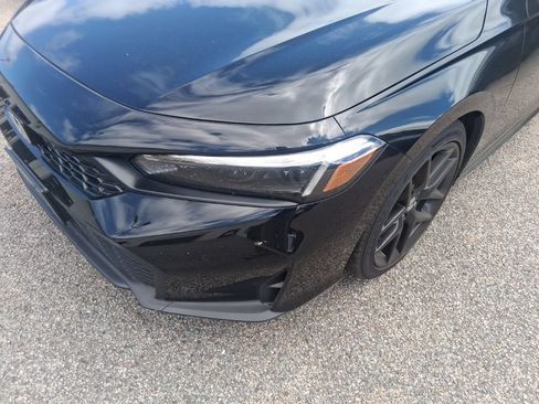 Used 2025 Honda Civic Sport image 9