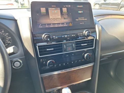 Used 2023 Nissan Armada SL w/ Captain's Chairs Package RWD image 14