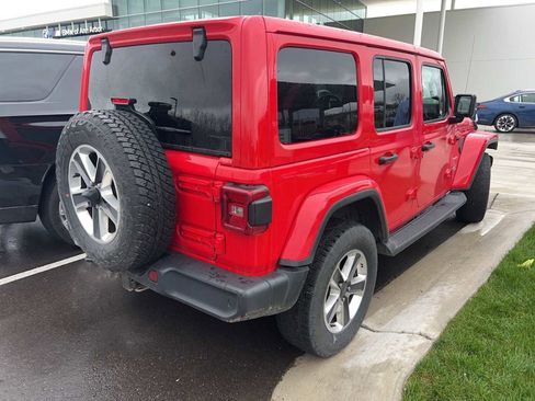 Used 2018 Jeep Wrangler Unlimited Sahara AWD/4WD image 4