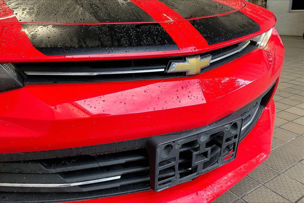 Used 2018 Chevrolet Camaro LT RWD image 24