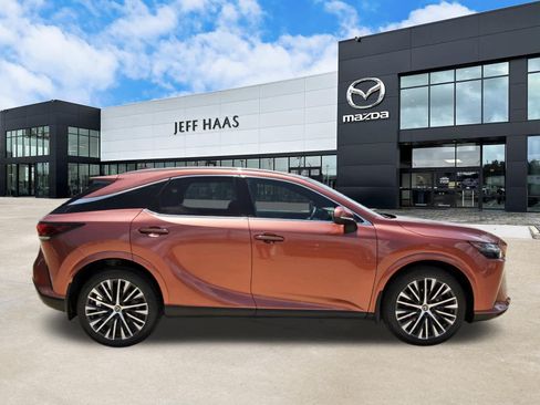 Used 2023 Lexus RX 350 Premium Plus w/ Accessory Package (Z1) AWD/4WD image 5