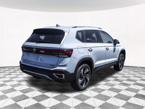 New 2026 Volkswagen Taos SE AWD/4WD image 12