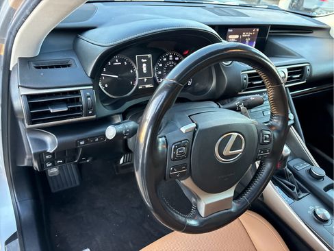 Used 2020 Lexus IS 300 AWD w/ Premium Package image 10
