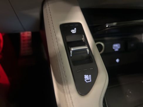 Used 2021 Kia Telluride SX w/ SX Prestige Package image 56