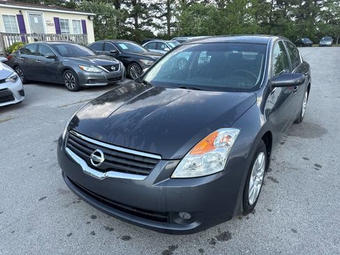 Used 2009 Nissan Altima 2.5 S w/ Emergency Aid Pkg FWD image 1