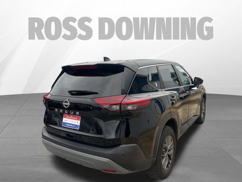 Used 2023 Nissan Rogue S image 4