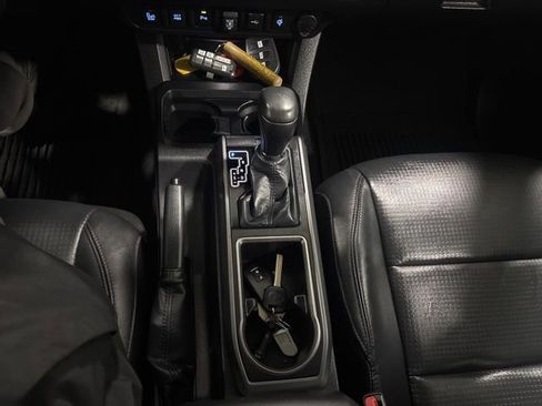 Used 2023 Toyota Tacoma TRD Sport image 15