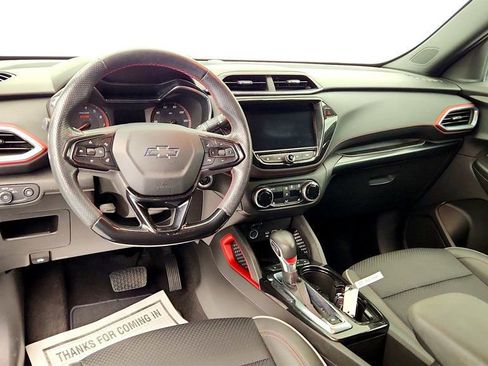 Used 2023 Chevrolet TrailBlazer RS w/ Sun and Liftgate Package FWD image 15
