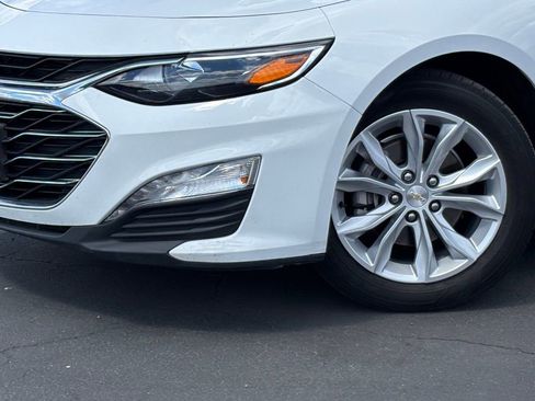 Used 2024 Chevrolet Malibu LT FWD image 3