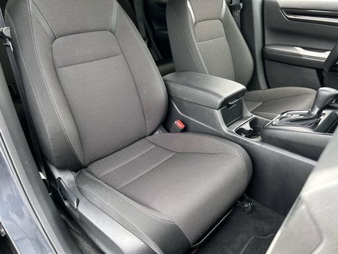 Used 2023 Honda CR-V EX image 9
