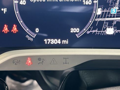 Certified 2023 Porsche Taycan w/ Premium Package image 39